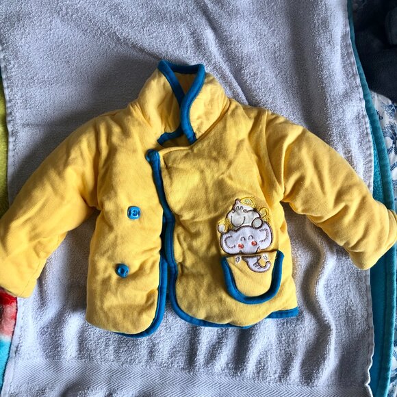 Vintage Lion Mark Yellow Baby Coat (6M) – Adorable Elephant & Banana | Unisex - Picture 3 of 6
